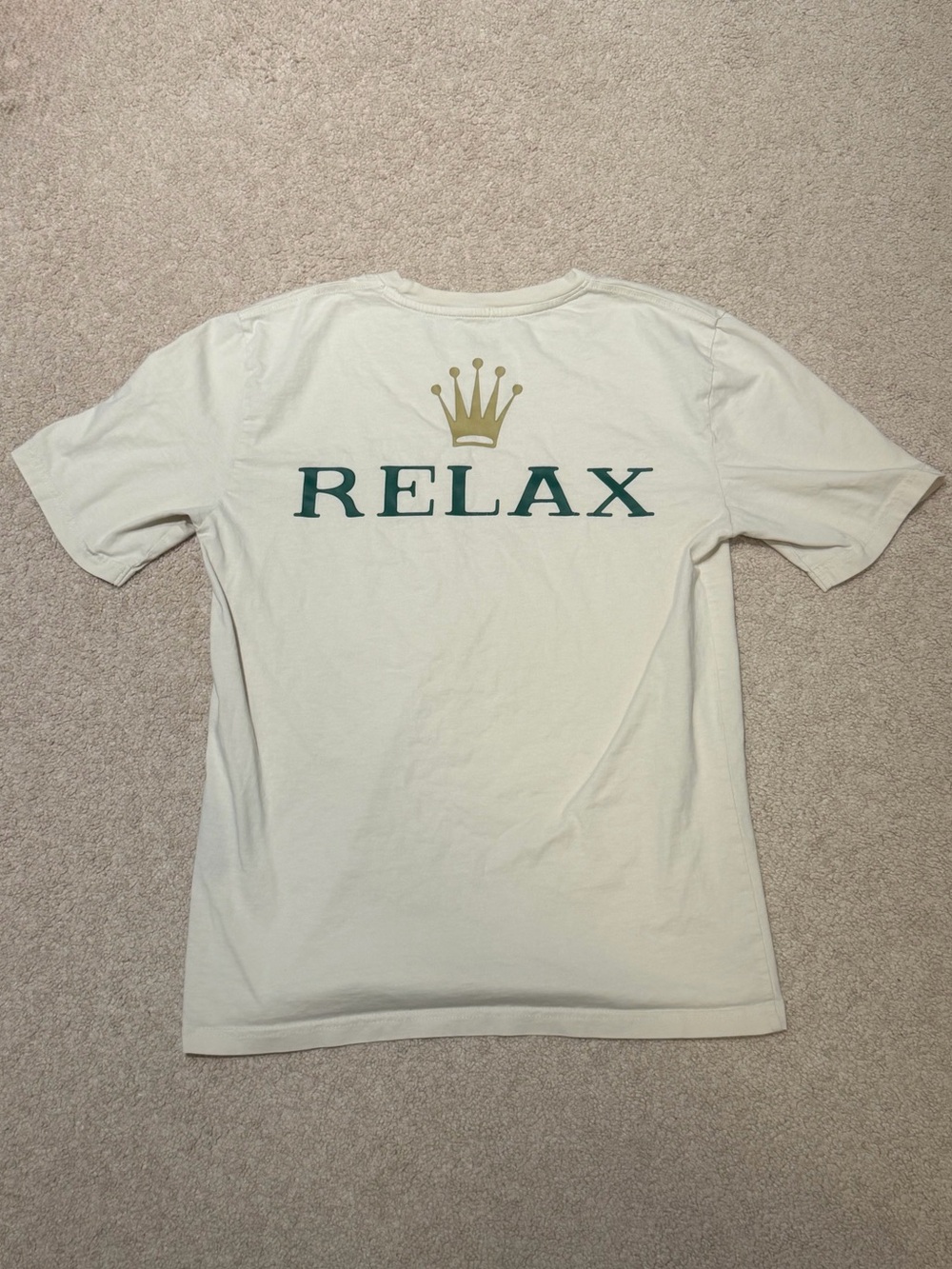 Simons RELAX Tee - Cream with Green & Gold Graphic